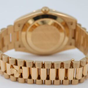 Rolex – Day-Date 40mm – Champagne Baguette – 228238 – 2024 - Image 5