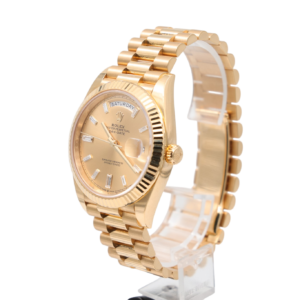 Rolex – Day-Date 40mm – Champagne Baguette – 228238 – 2024 - Image 16