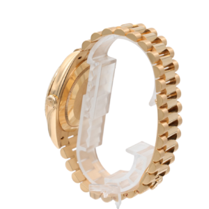 Rolex – Day-Date 40mm – Champagne Baguette – 228238 – 2024 - Image 27