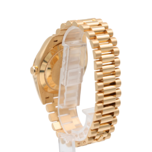 Rolex – Day-Date 40mm – Champagne Baguette – 228238 – 2024 - Image 30