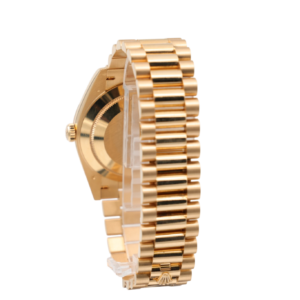 Rolex – Day-Date 40mm – Champagne Baguette – 228238 – 2024 - Image 33
