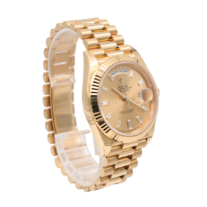Rolex – Day-Date 40mm – Champagne Baguette – 228238 – 2024 - Image 54