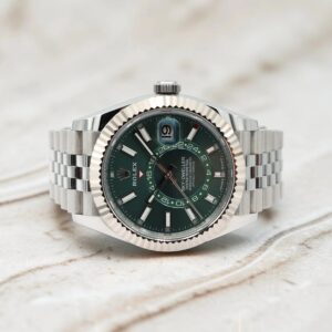 Alternative view of Rolex – Sky-Dweller – Green Dial – 336934 – 2024