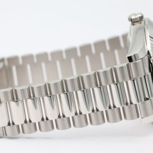 Rolex Day-Date 40 – Ice Blue – 228236 – 2026 - Image 6